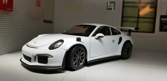 Porsche 911 GT3 RS (992), 1:24 Scale Diecast Model Car